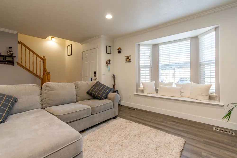 bay vs bow window cost