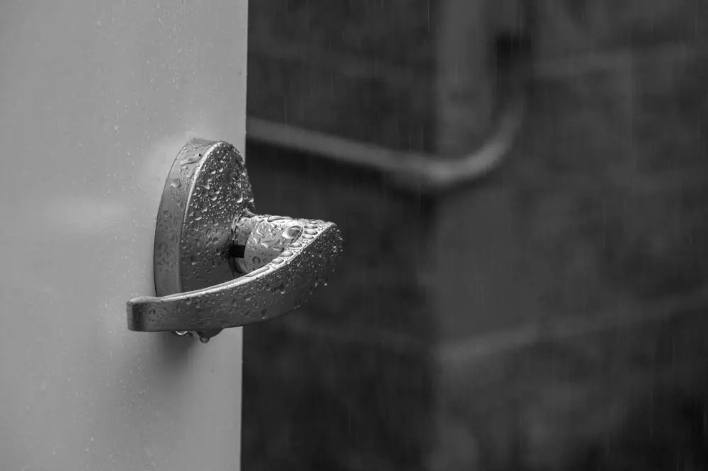 storm door installation cost - Storm Door Installation Cost USA Guide