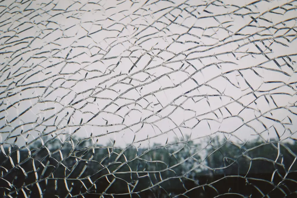tempered vs laminated glass cost