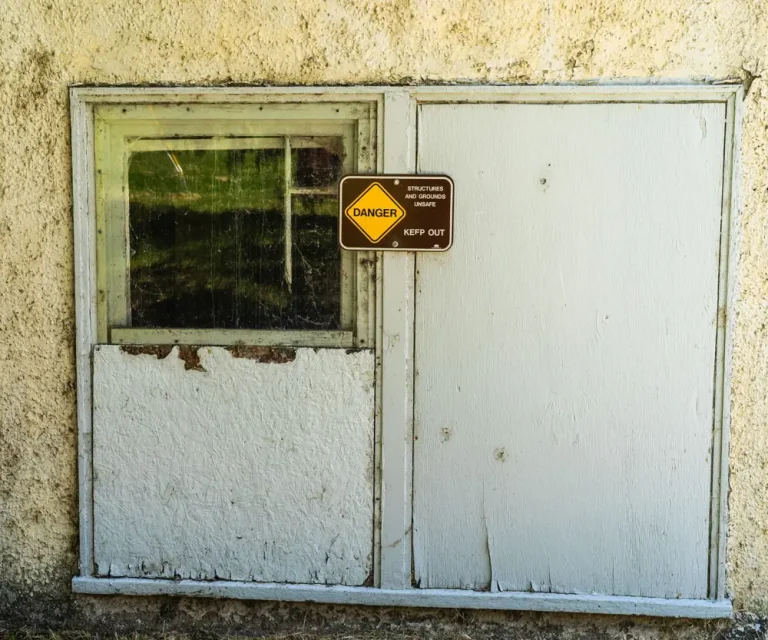emergency window boarding cost - Window Boarding Up Cost Emergency UK