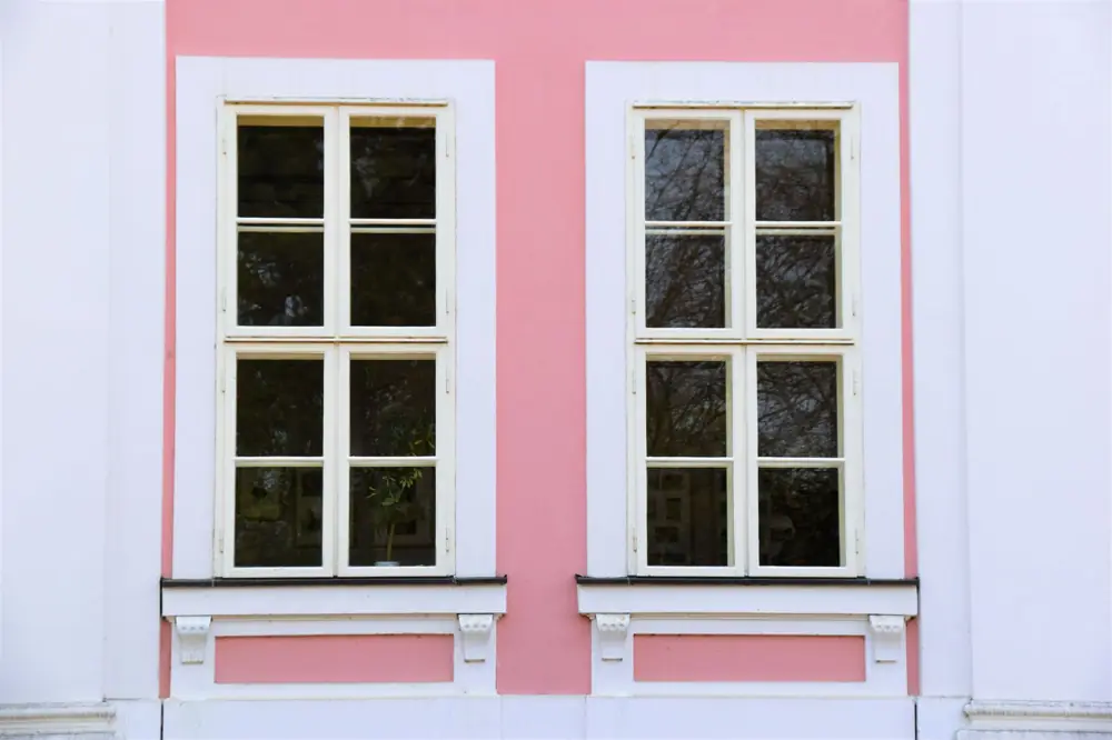 wood vs vinyl window cost